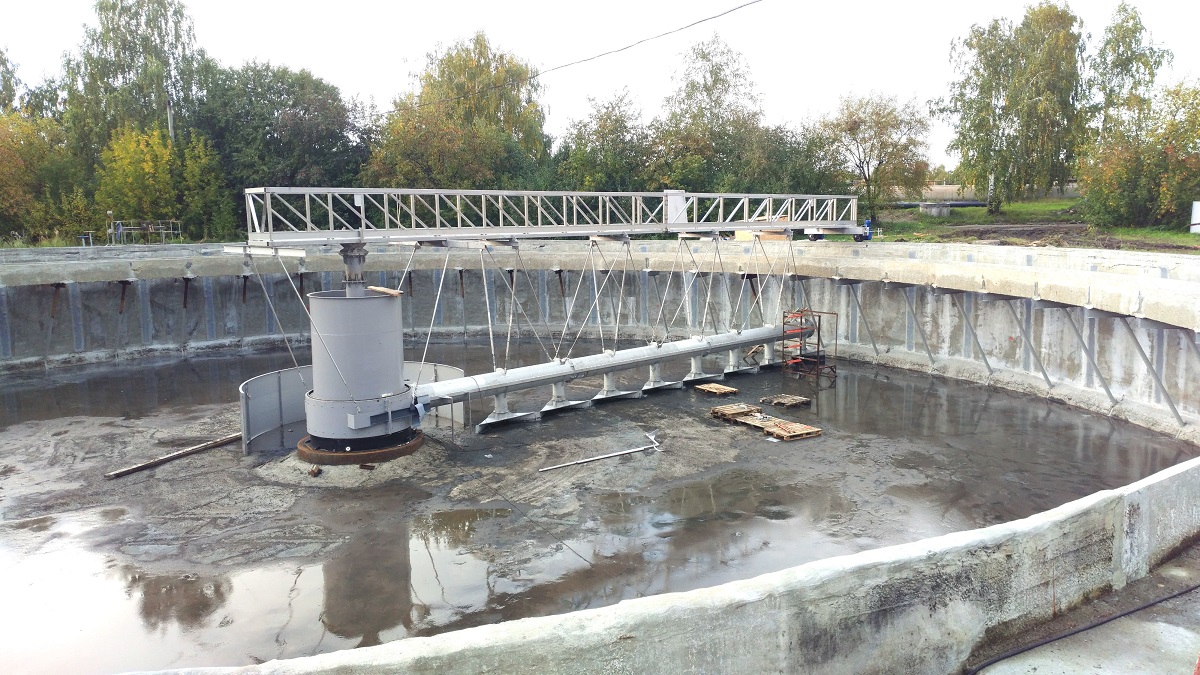 Ekoton equipment for secondary clarifiers at the treatment facilities of Yekaterinburg
